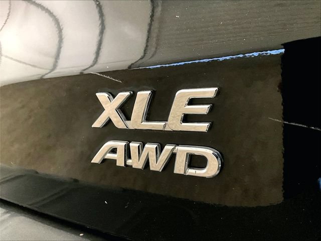 Used 2017 Toyota Sienna XLE Premium AWD/4WD image 13