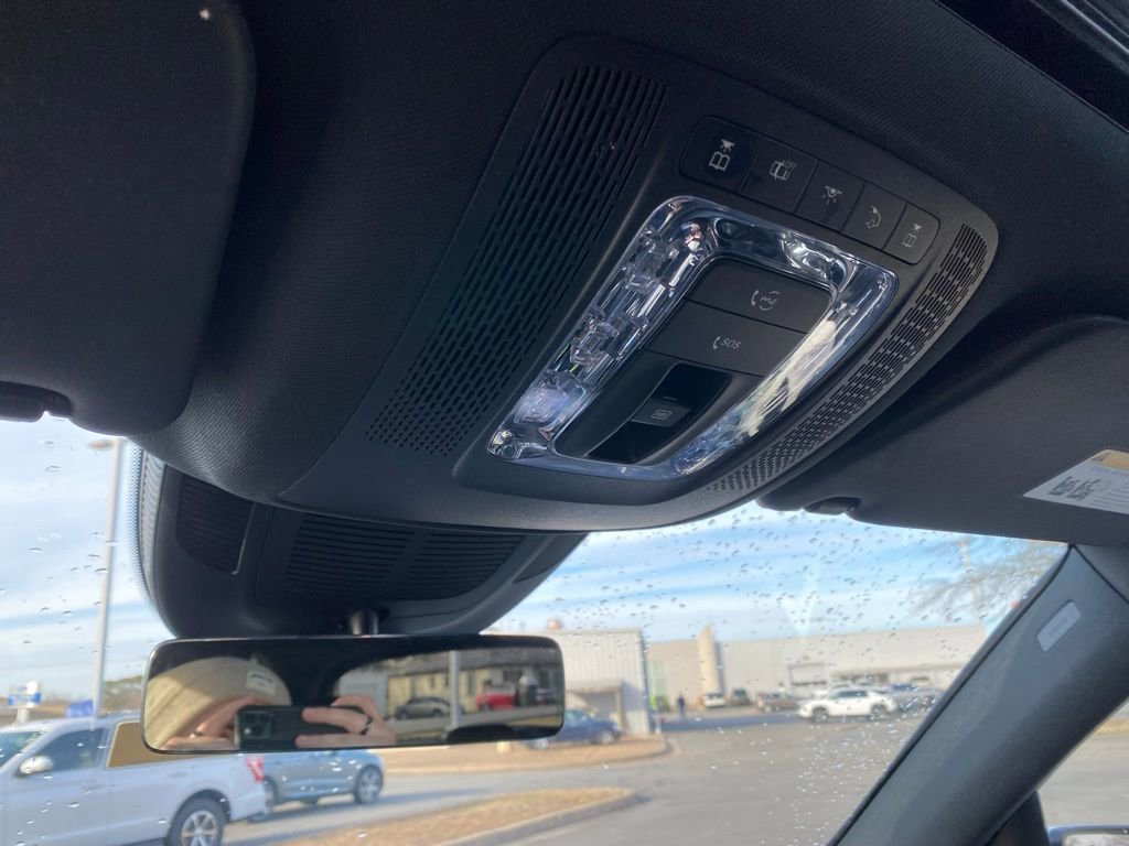 Used 2024 Mercedes-Benz GLE 450e 4MATIC image 25