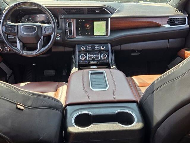 Used 2023 GMC Yukon Denali Ultimate AWD/4WD image 8