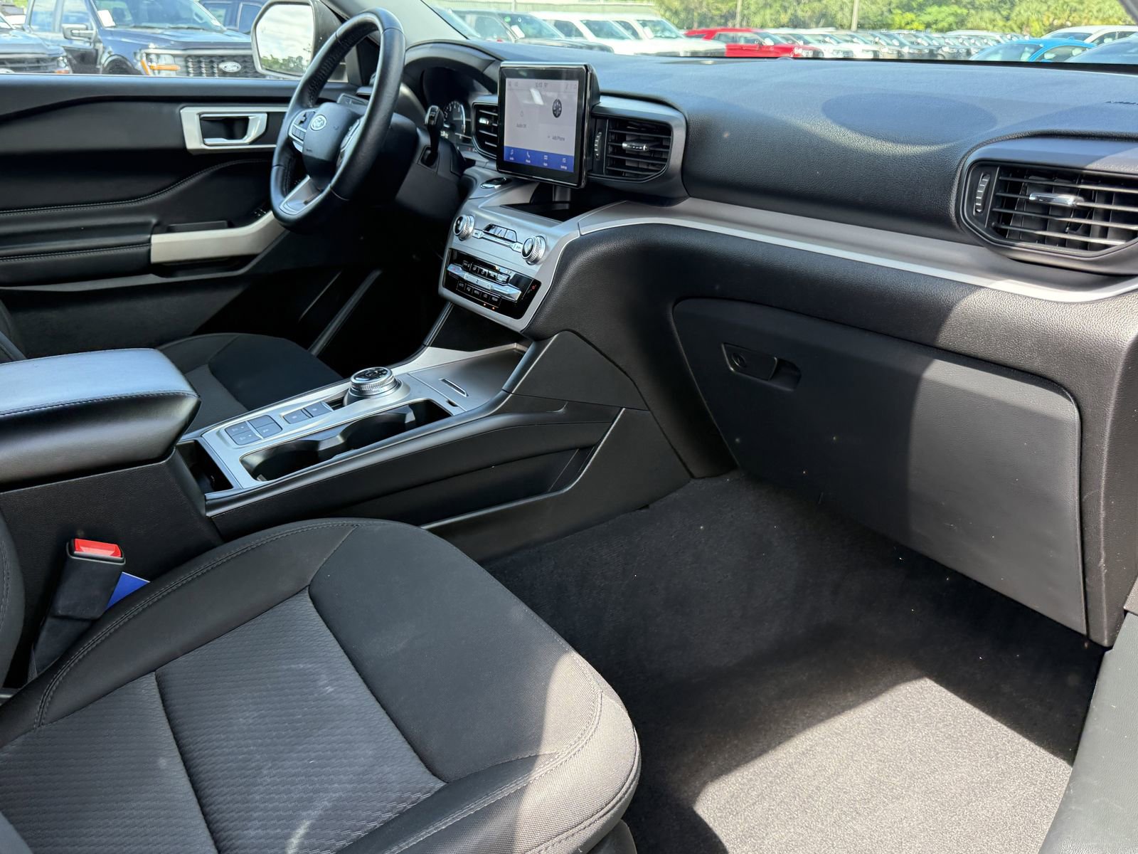 Certified 2023 Ford Explorer XLT RWD image 12