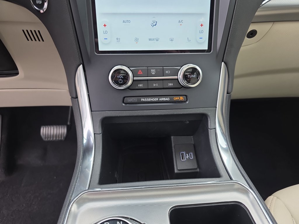 Certified 2023 Ford Edge Titanium AWD/4WD image 22