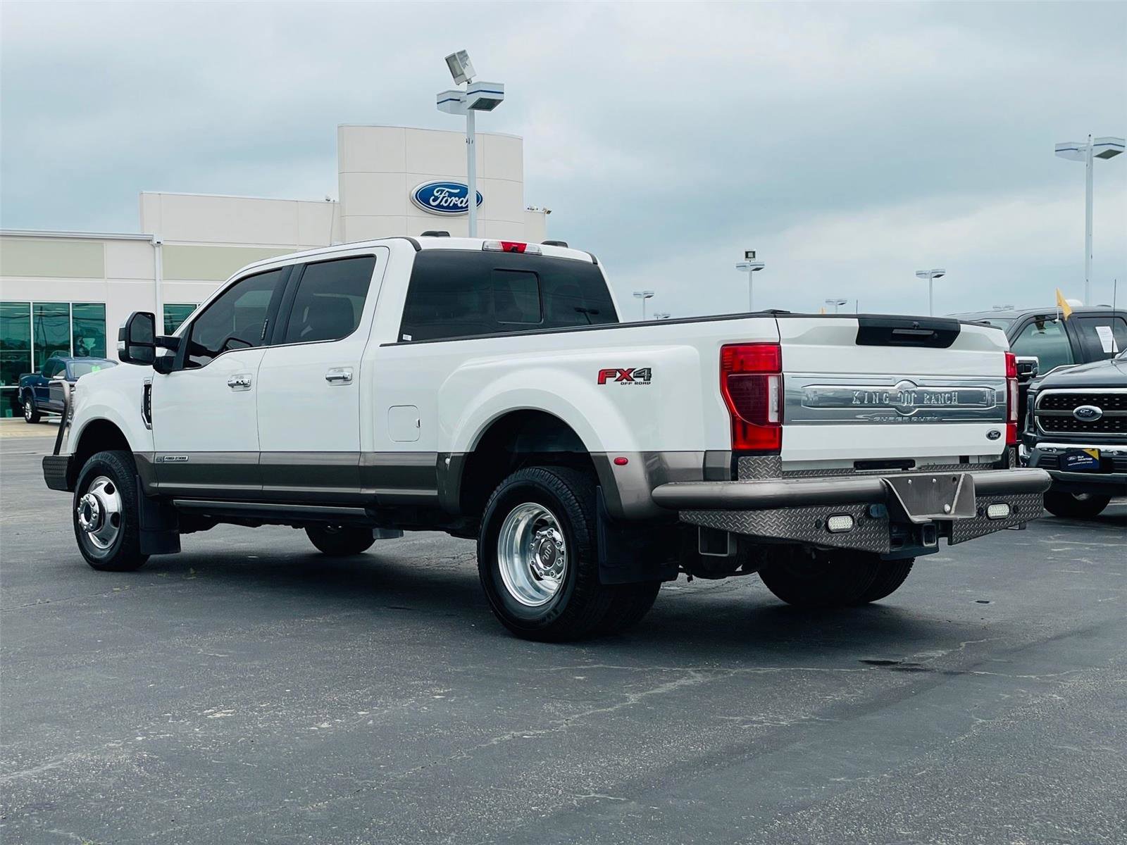 Certified 2022 Ford F350 King Ranch w/ King Ranch Ultimate Package AWD/4WD image 6