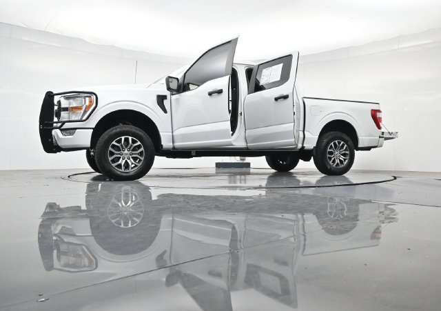 Certified 2022 Ford F150 XL w/ STX Black Appearance Package AWD/4WD image 57