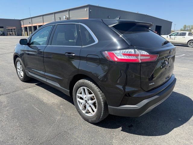 Certified 2024 Ford Edge SEL w/ Convenience Package AWD/4WD image 3