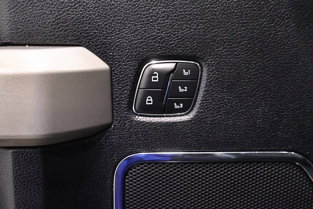 Certified 2020 Ford F350 Lariat w/ Tremor Off-Road Package image 16