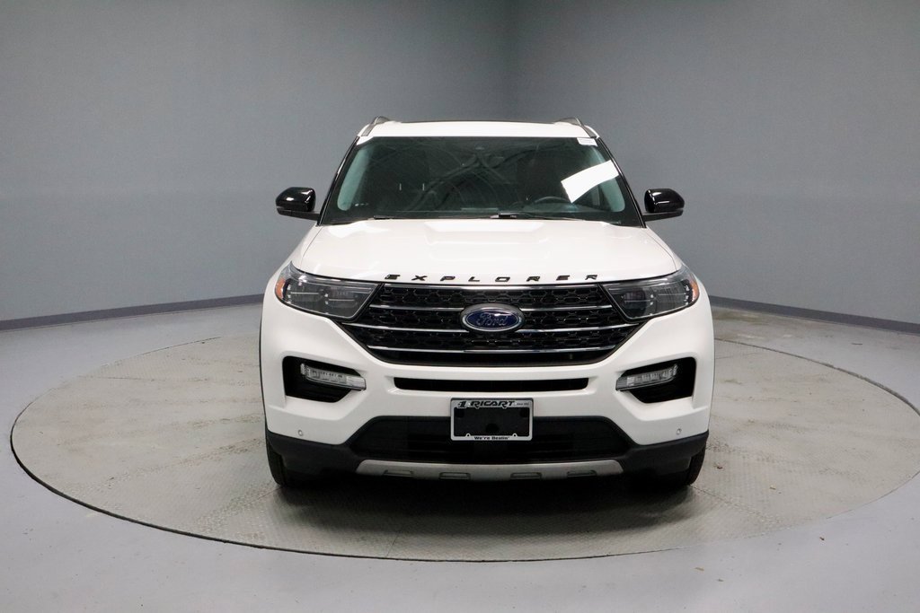 Certified 2022 Ford Explorer XLT w/ Equipment Group 202A image 7