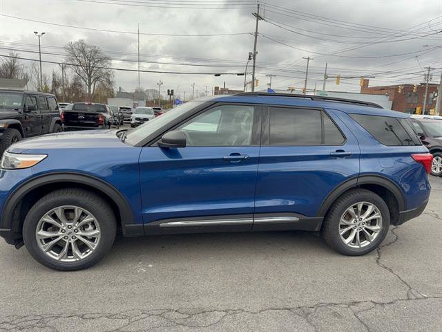 Certified 2022 Ford Explorer XLT w/ Equipment Group 202A image 7