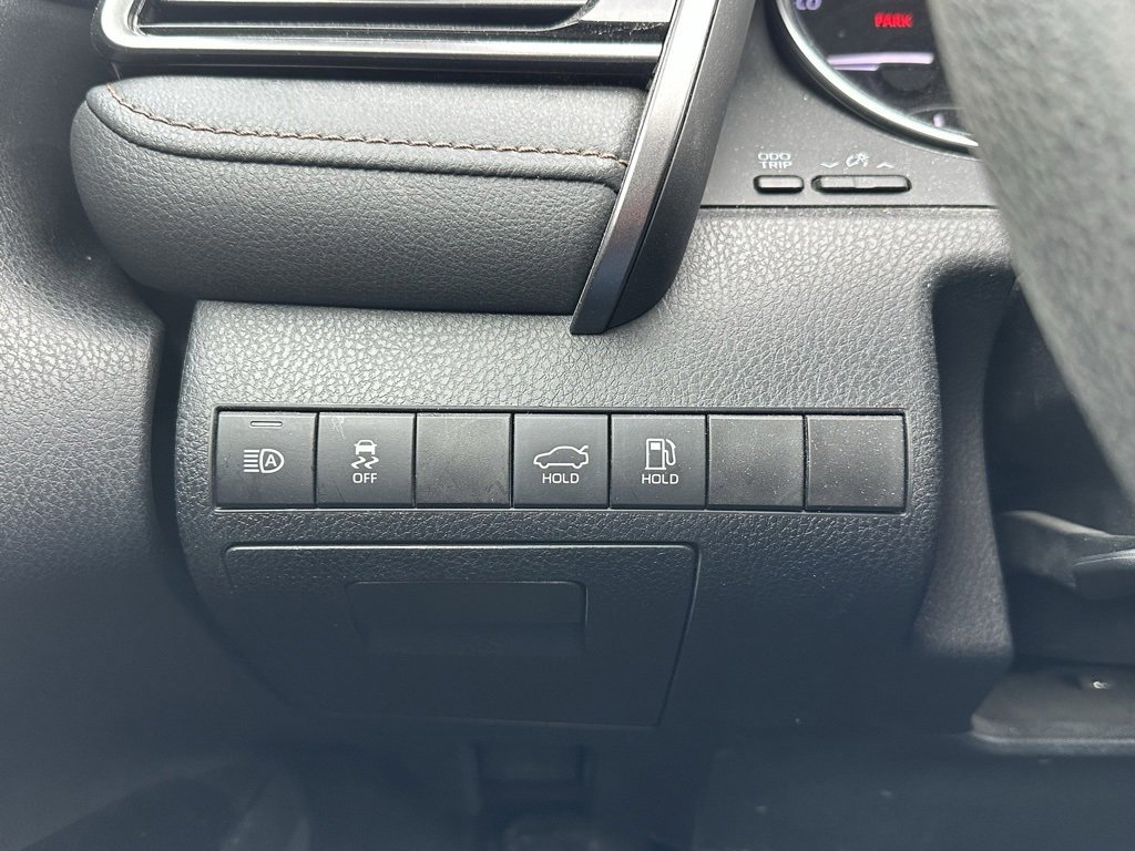 Used 2019 Toyota Camry LE image 29