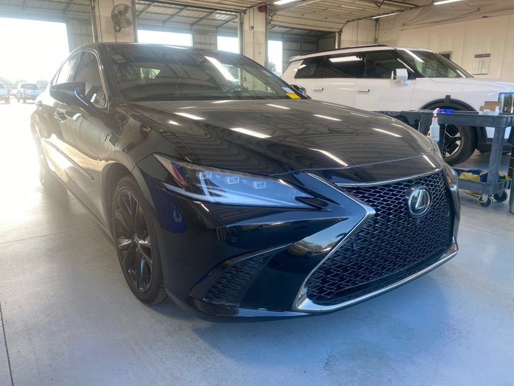 Used 2023 Lexus ES 350 F Sport w/ Accessory Package (Z2) FWD image 1