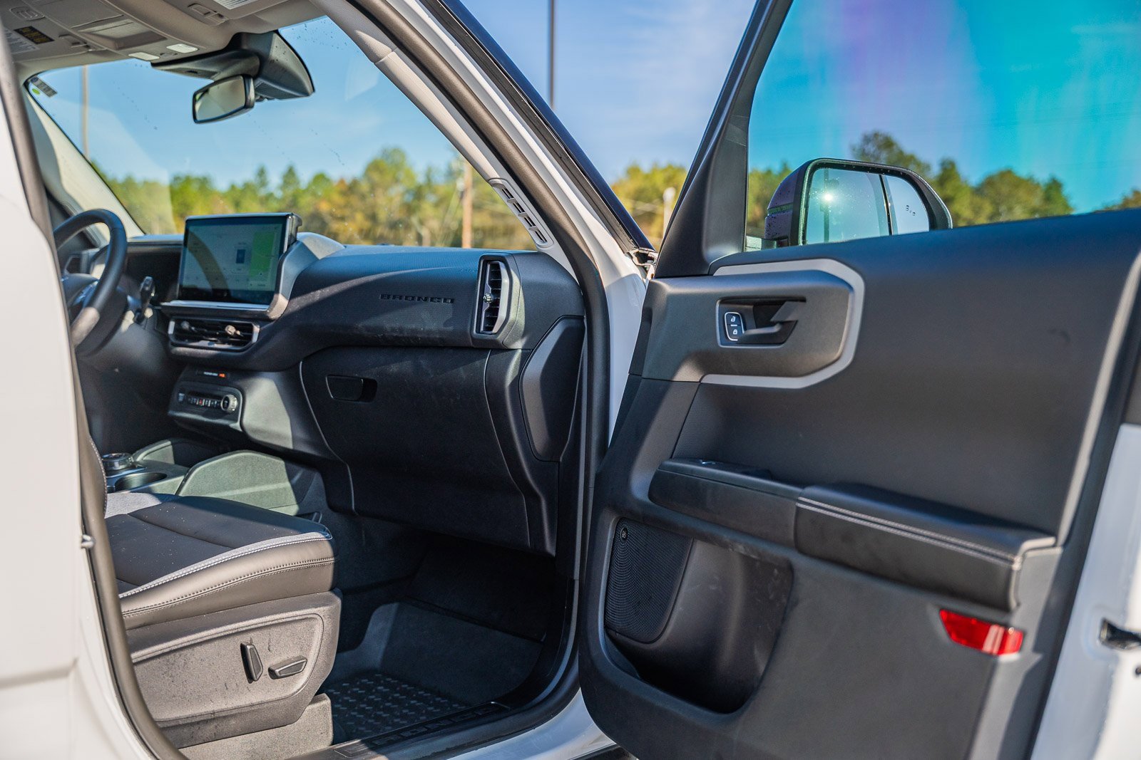 Certified 2025 Ford Bronco Sport Outer Banks w/ Outer Banks Tech Package+ image 13