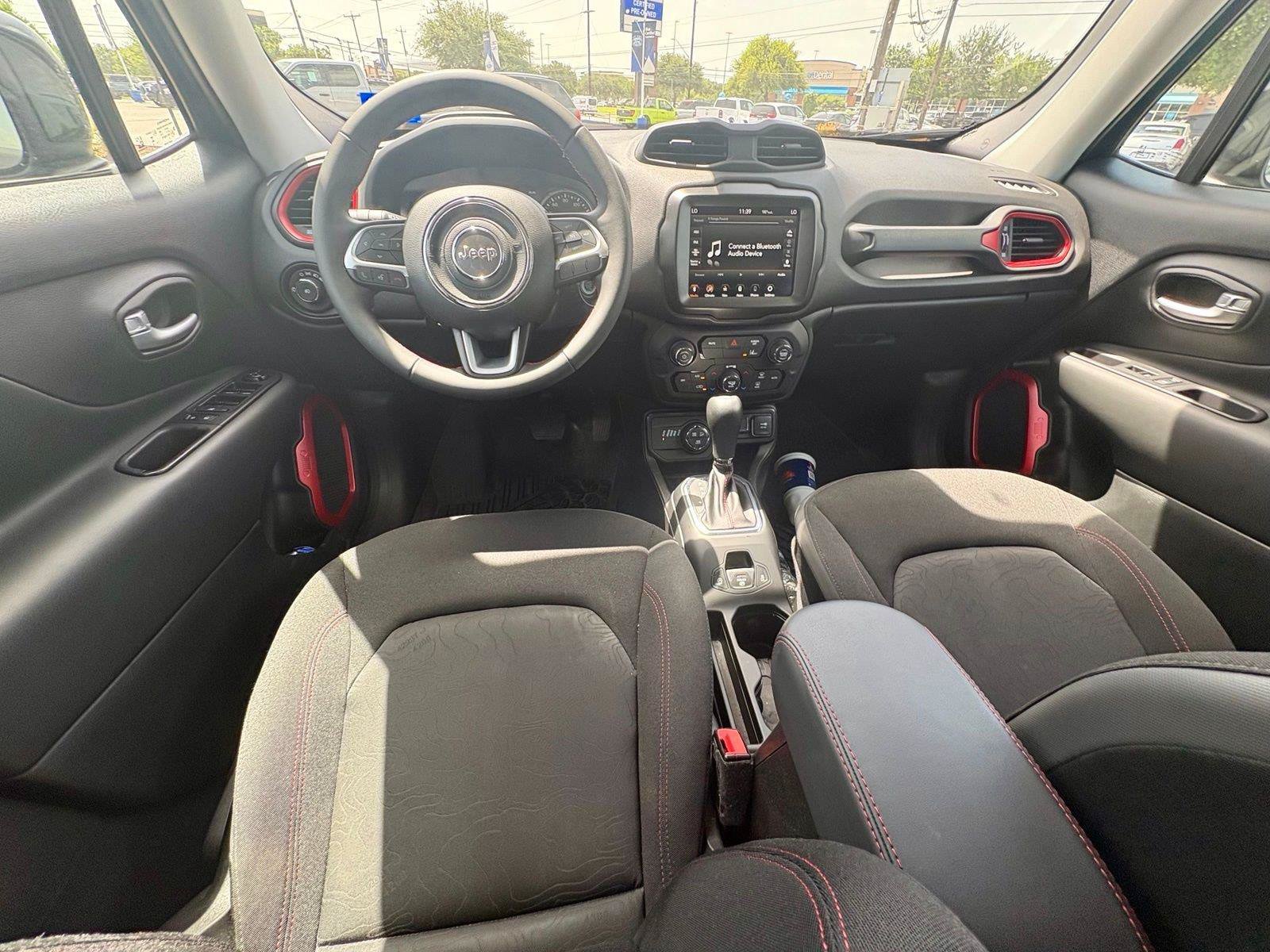 Used 2023 Jeep Renegade Trailhawk AWD/4WD image 11