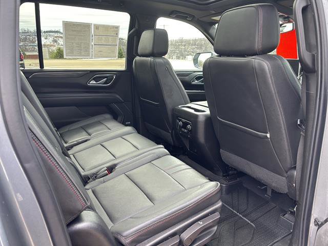 Used 2022 Chevrolet Suburban RST w/ Luxury Package image 19