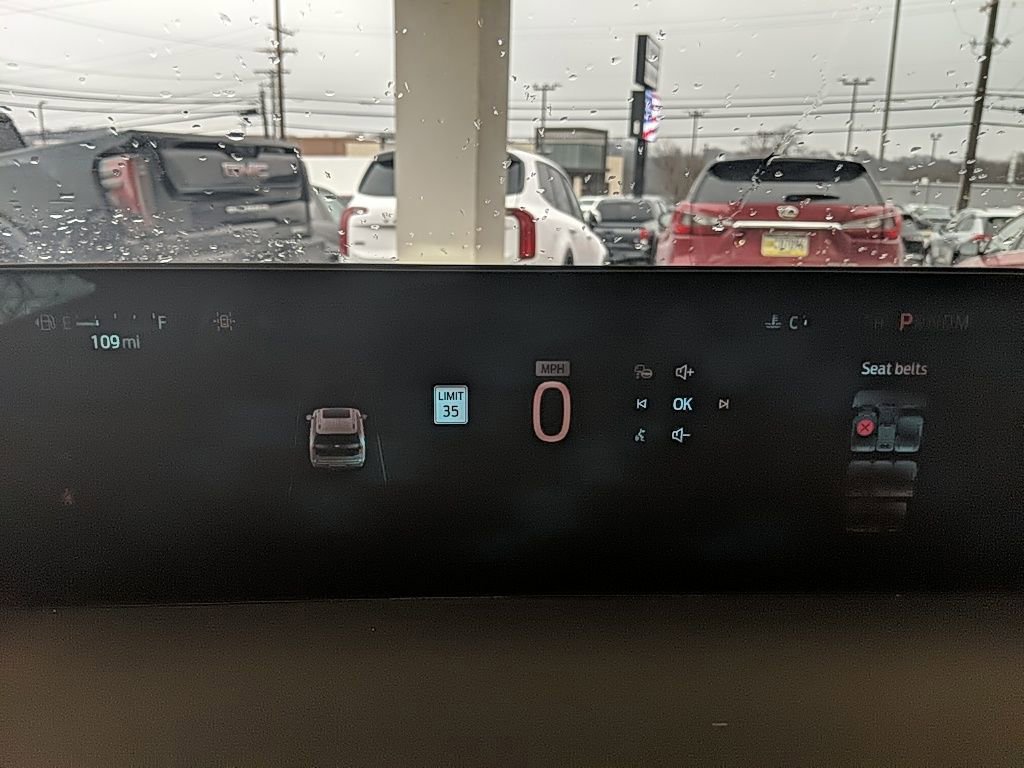 Certified 2025 Ford Expedition Max Platinum image 32