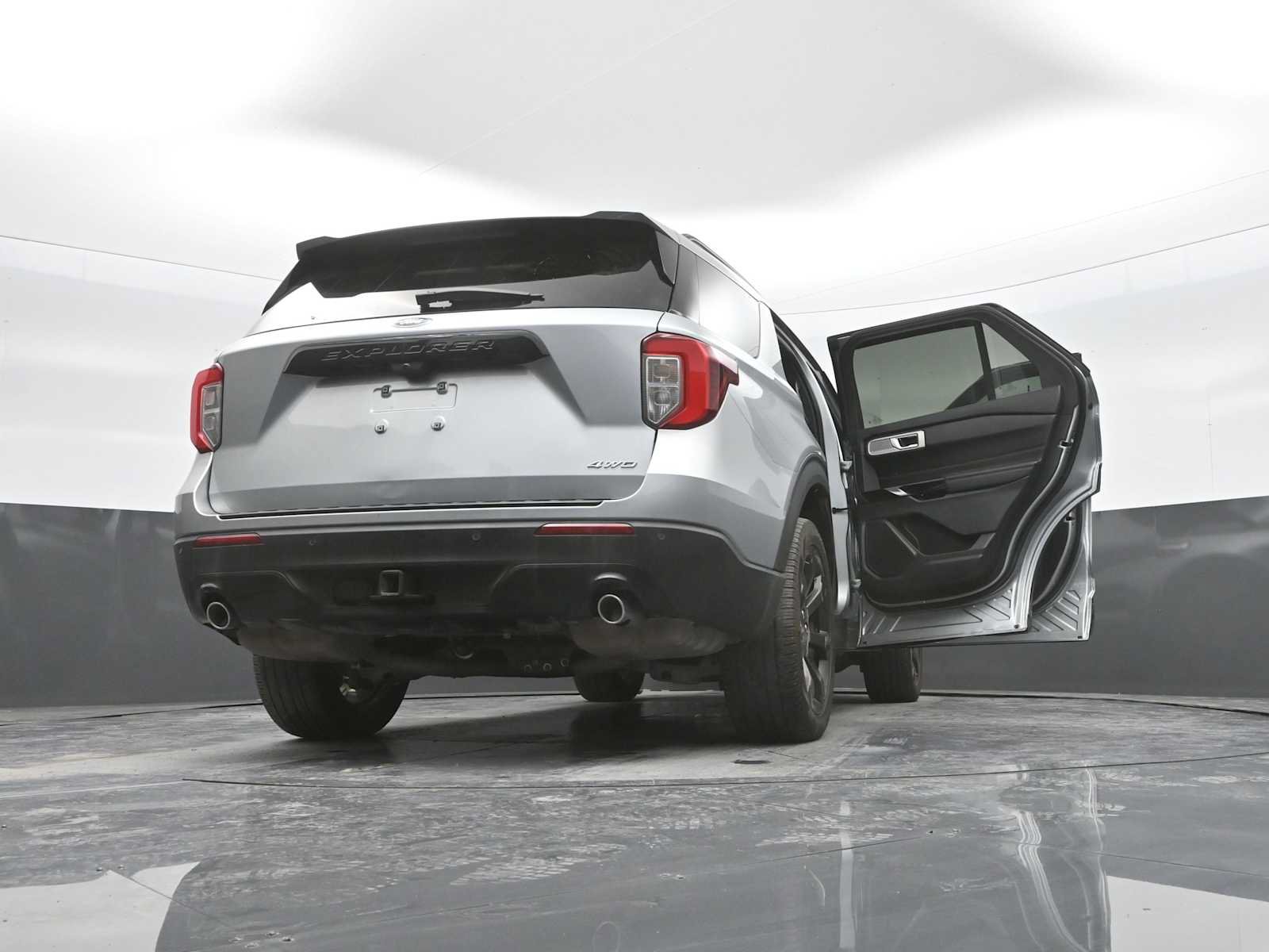 Certified 2024 Ford Explorer ST-Line w/ Class IV Trailer Tow Package AWD/4WD image 48
