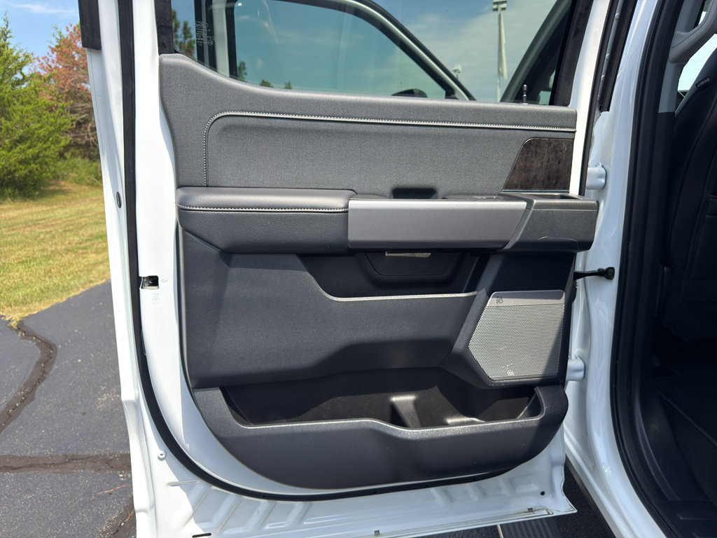 Certified 2025 Ford F250 Lariat AWD/4WD image 11