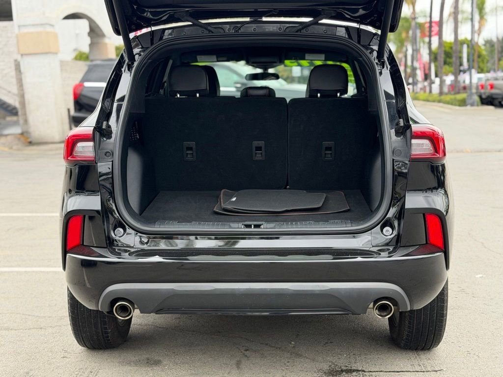 Certified 2023 Ford Escape ST-Line AWD/4WD image 15