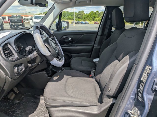 Used 2020 Jeep Renegade Altitude FWD image 15