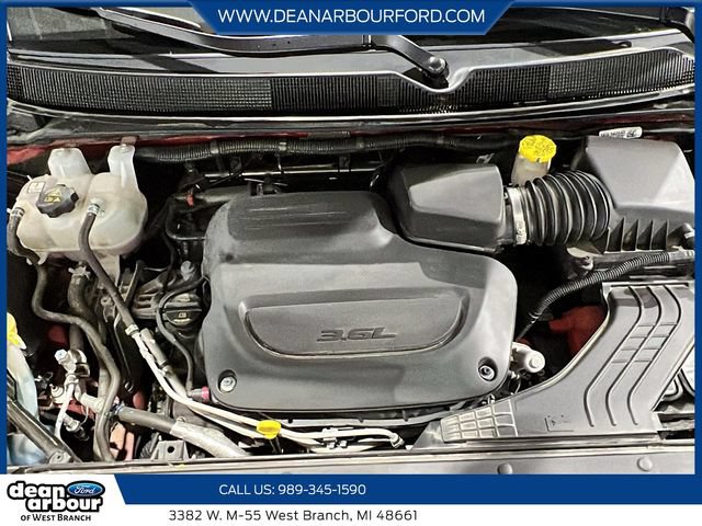 Used 2024 Chrysler Pacifica Touring-L FWD image 8