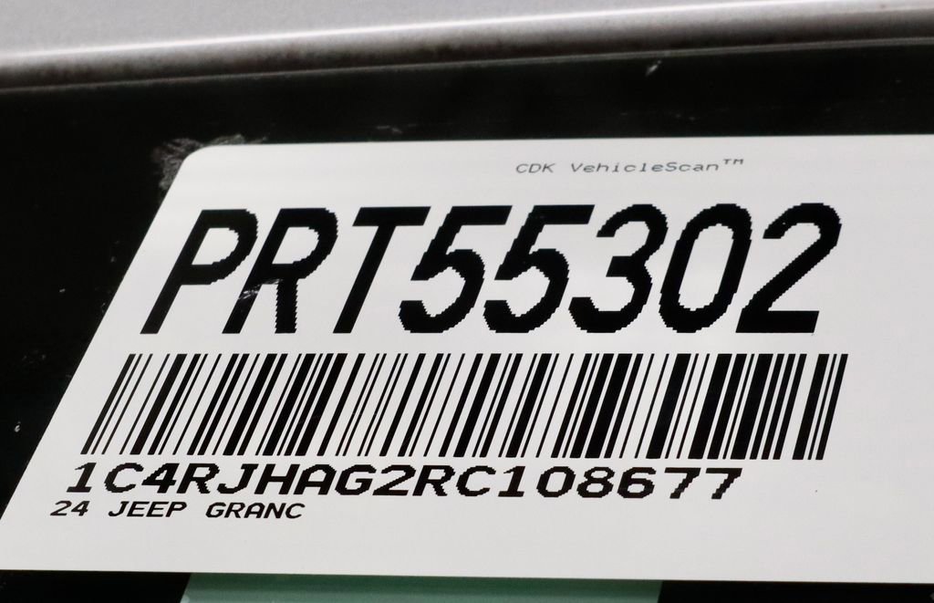 Used 2024 Jeep Grand Cherokee Altitude AWD/4WD image 33