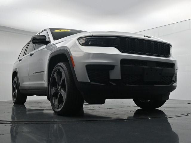 Used 2023 Jeep Grand Cherokee L Altitude AWD/4WD image 32