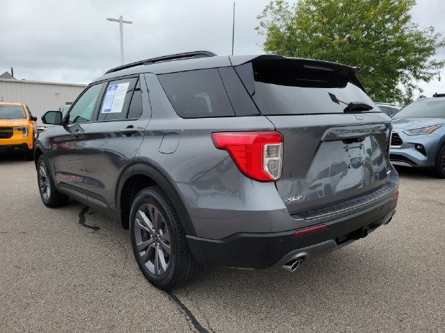 Certified 2023 Ford Explorer XLT w/ Equipment Group 202A AWD/4WD image 3