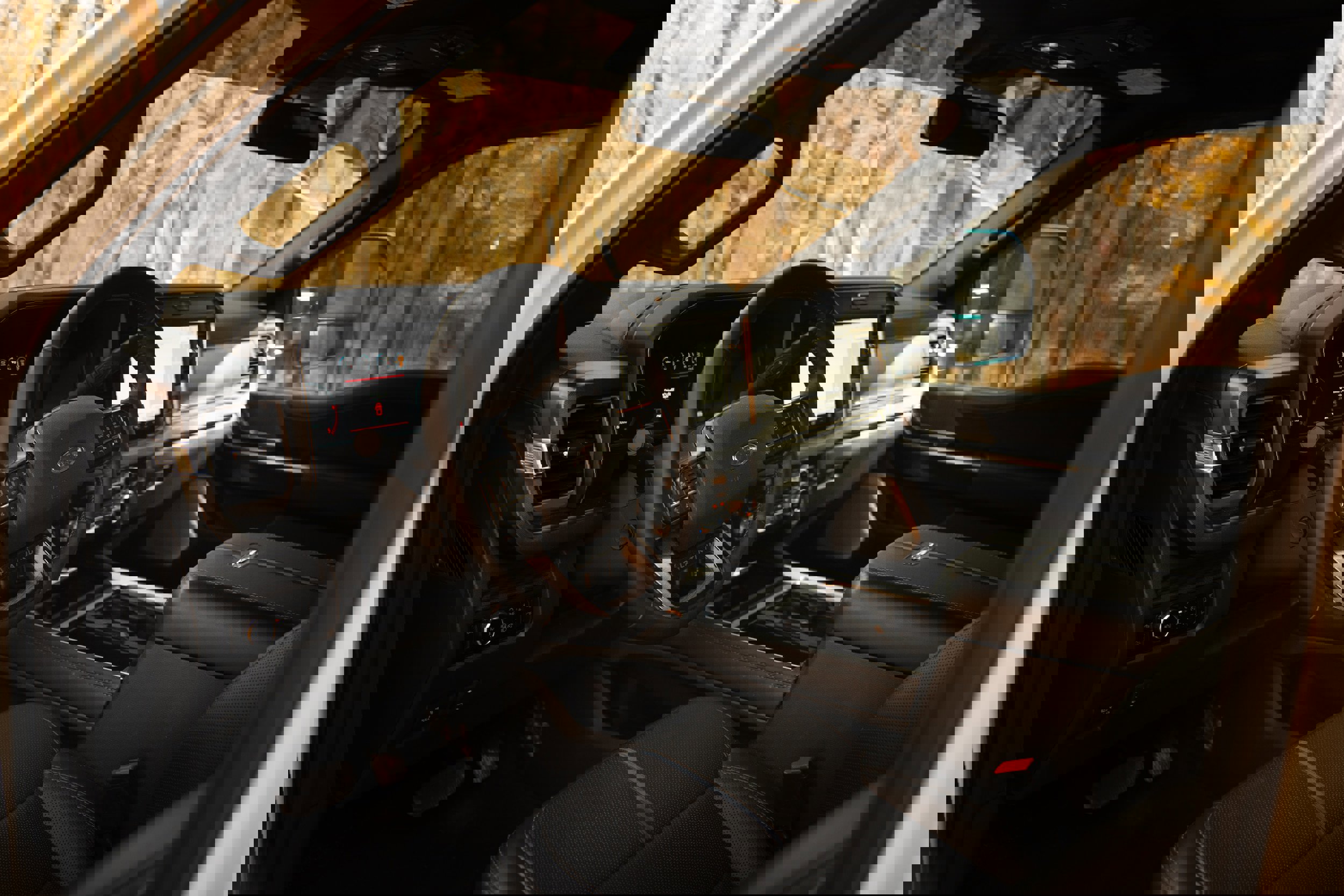 Certified 2025 Ford F250 Platinum w/ Tremor Off-Road Package image 11