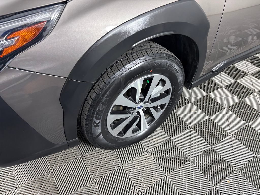 Used 2023 Subaru Outback Premium AWD/4WD image 9