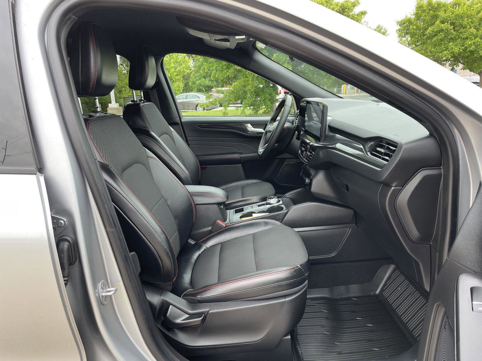Certified 2023 Ford Escape ST-Line w/ Tech Pack #1 AWD/4WD image 19