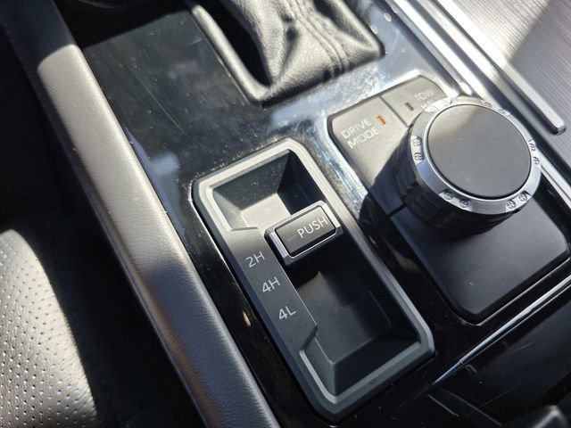 Used 2024 Toyota Sequoia Platinum AWD/4WD image 18