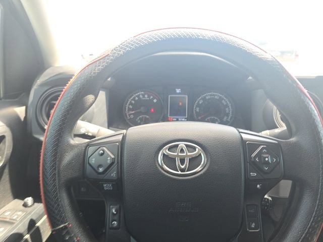 Used 2022 Toyota Tacoma SR RWD image 14