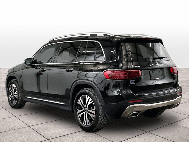 Used 2026 Mercedes-Benz GLB 250 4MATIC image 10
