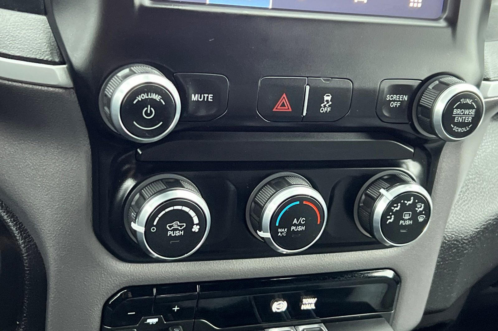 Used 2023 RAM 2500 Big Horn w/ Level 1 Equipment Group image 19