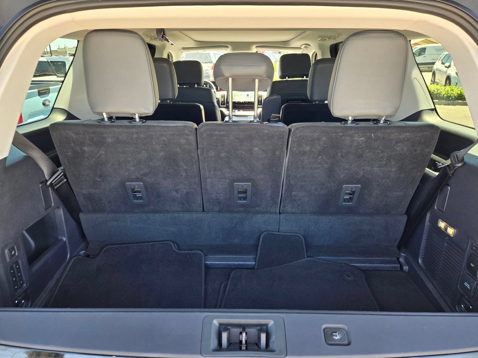 Certified 2025 Ford Expedition Active RWD image 30