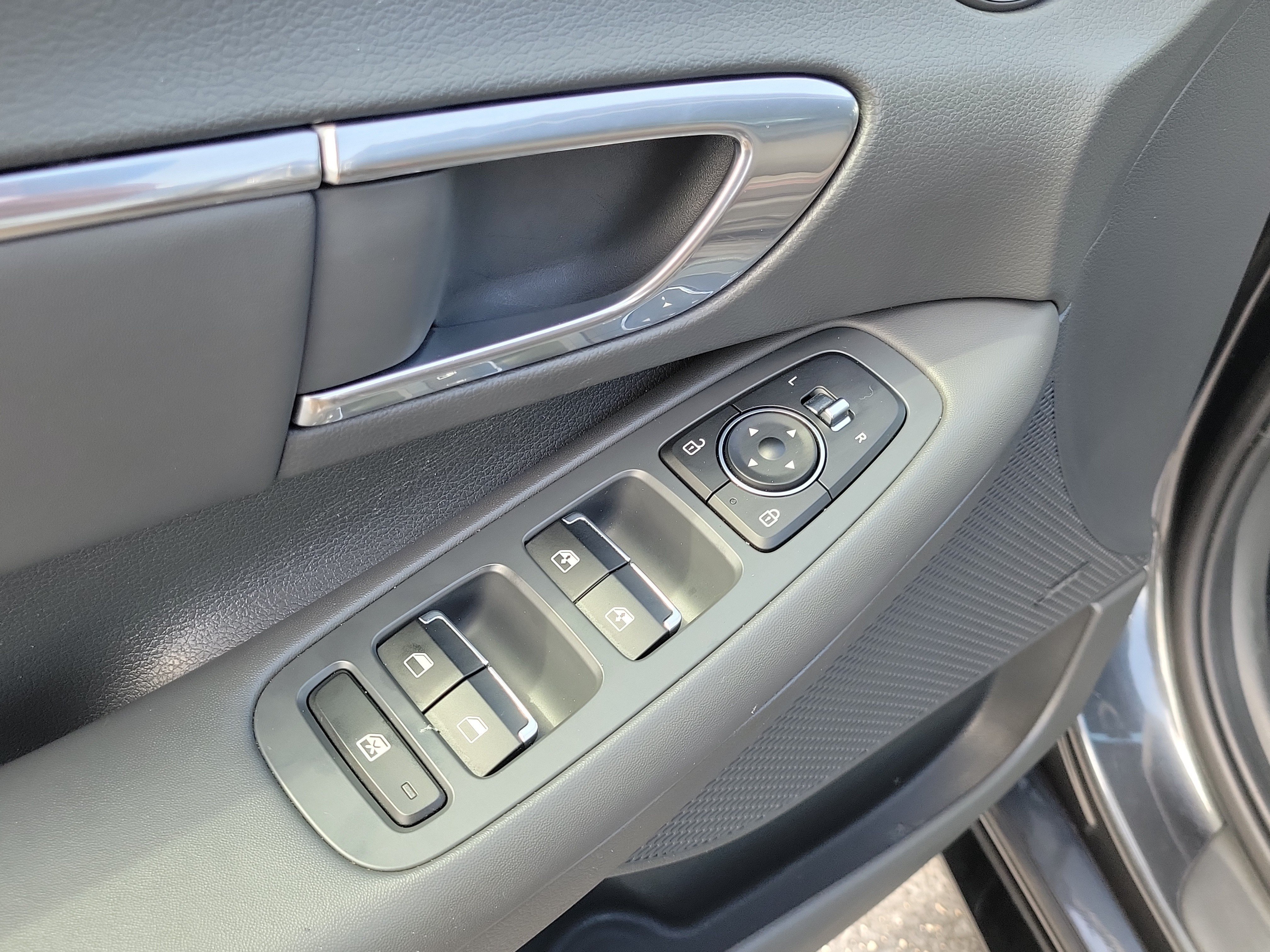 Used 2023 Hyundai Sonata SEL Plus FWD image 19