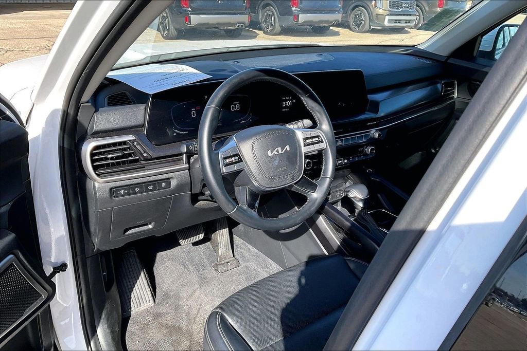 Used 2025 Kia Telluride S image 7