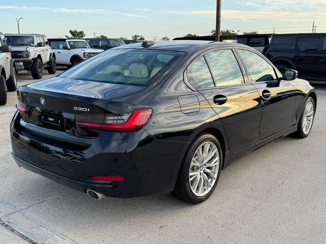 Used 2023 BMW 330i xDrive Sedan w/ Premium Package AWD/4WD image 5