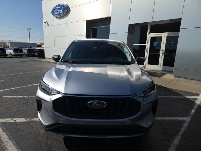 Certified 2023 Ford Escape Active AWD/4WD image 6