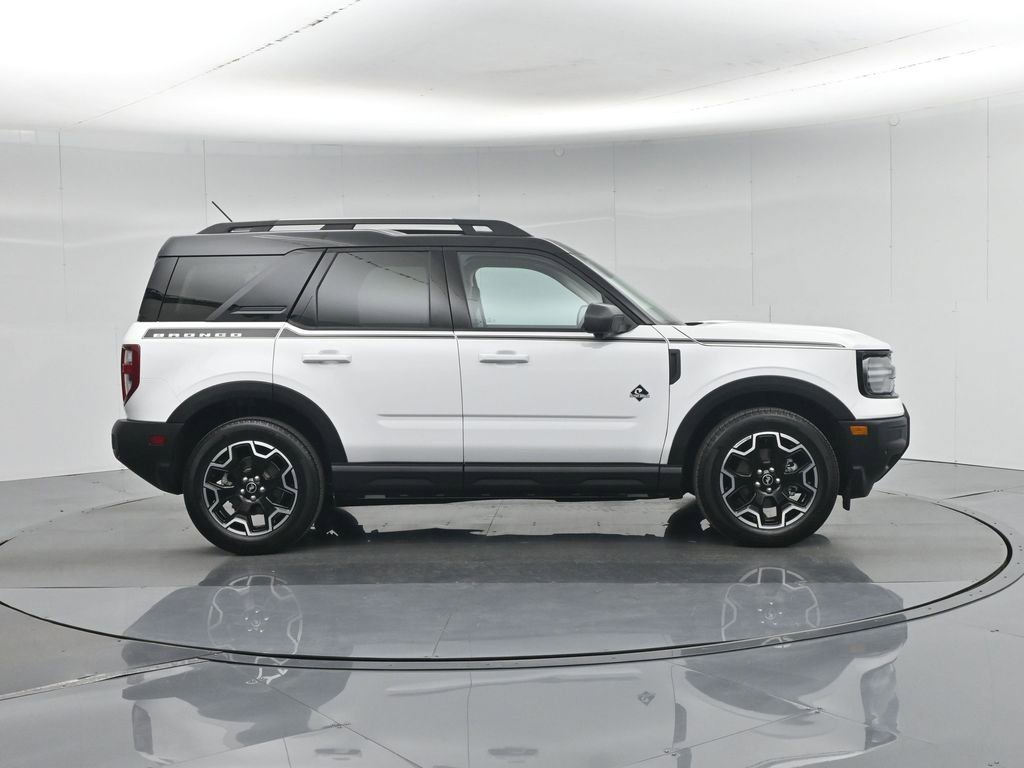Certified 2025 Ford Bronco Sport Outer Banks w/ Outer Banks Tech Package+ AWD/4WD image 28
