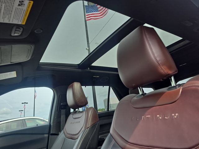 Certified 2023 Ford Explorer Platinum w/ Technology Package AWD/4WD image 16