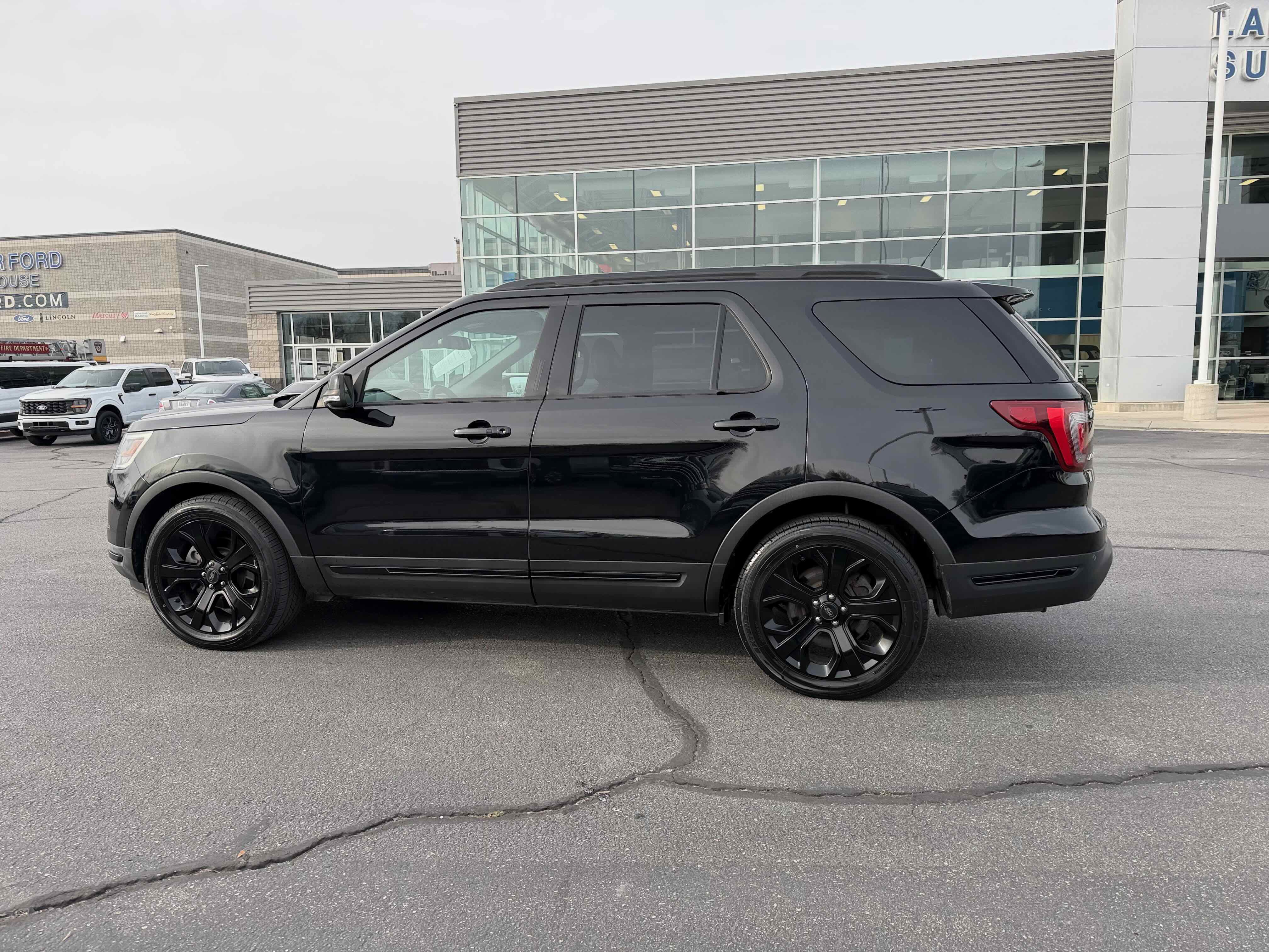 Certified 2019 Ford Explorer Sport w/ Equipment Group 401A image 3