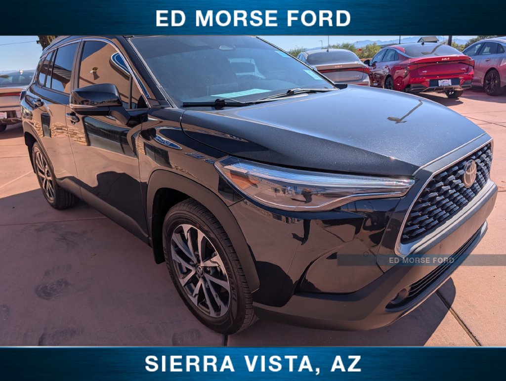 Used 2025 Toyota Corolla Cross XLE AWD/4WD image 7