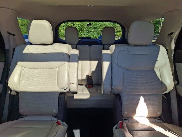 Certified 2023 Ford Explorer Platinum AWD/4WD image 13