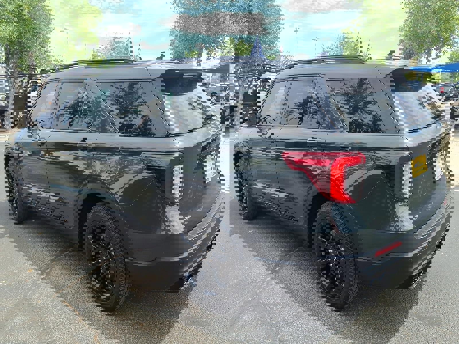 Certified 2023 Ford Explorer ST image 3