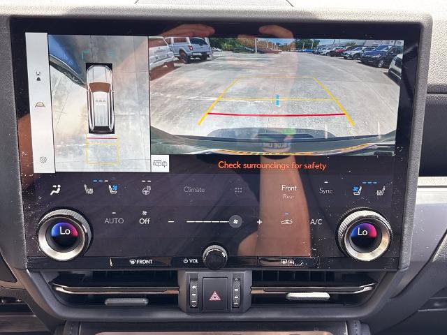 Used 2025 Lexus GX 550 w/ Accessory Package (Z1) AWD/4WD image 24