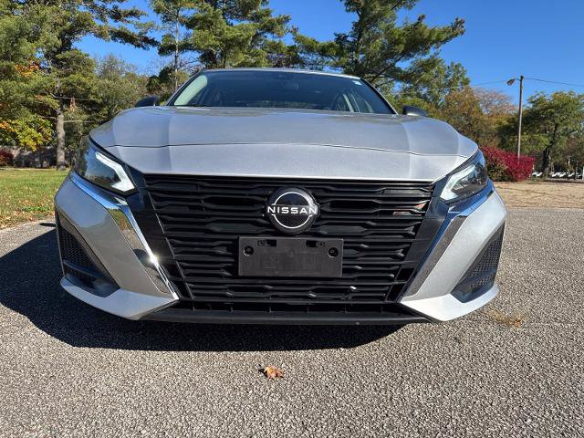 Used 2024 Nissan Altima 2.5 SV FWD image 8