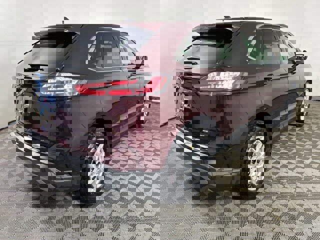 Certified 2024 Ford Edge SEL w/ Convenience Package image 4