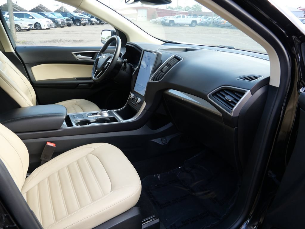 Certified 2024 Ford Edge SEL AWD/4WD image 11