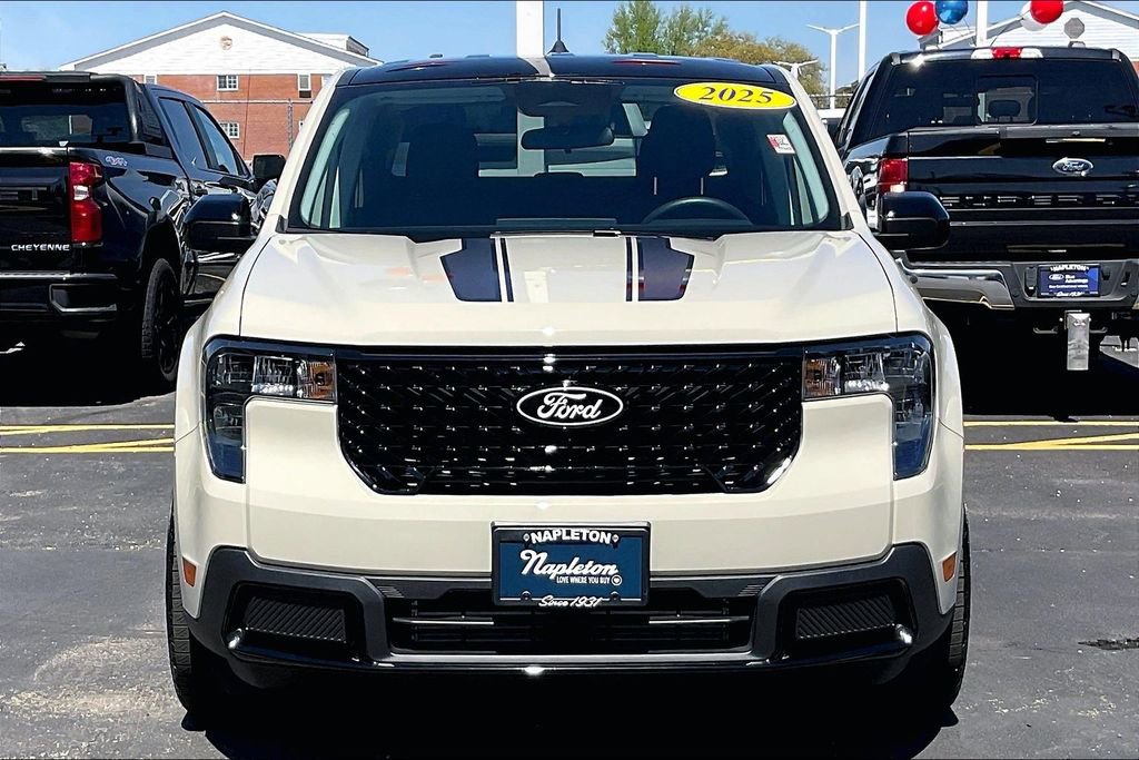 Certified 2025 Ford Maverick XLT w/ Black Appearance Package AWD/4WD image 2