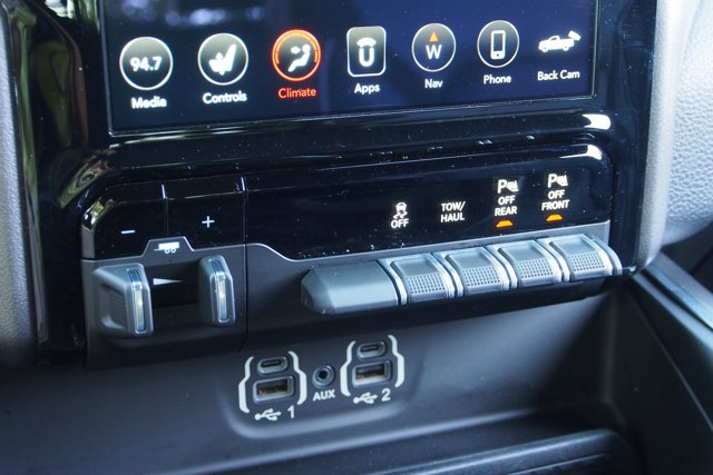 Used 2021 RAM 1500 Laramie w/ Sport Appearance Package AWD/4WD image 27