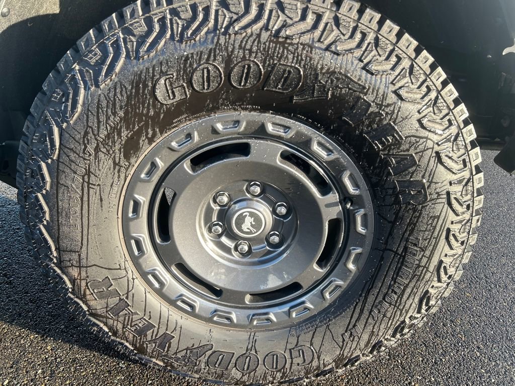 Certified 2025 Ford Bronco Outer Banks w/ Sasquatch Package AWD/4WD image 13